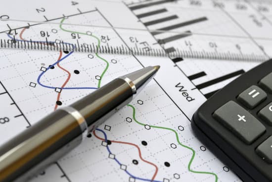 一片葉子凋零知道秋天的句子